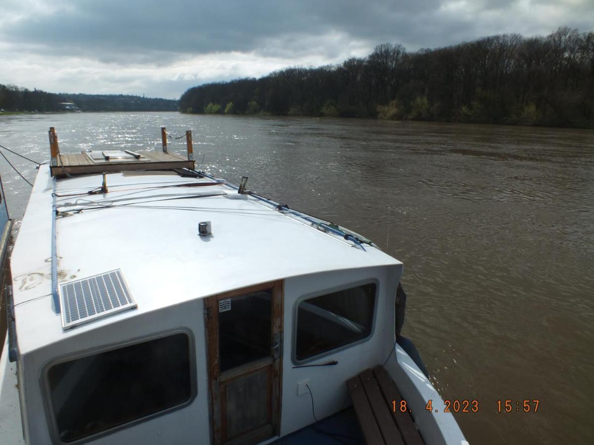 Zouw Hausboat Zakotven -Pouze Ubytovani Roudnice nad Labem Exterior foto