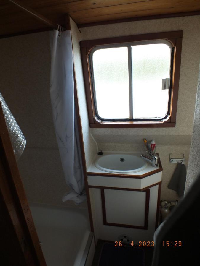 Zouw Hausboat Zakotven -Pouze Ubytovani Roudnice nad Labem Exterior foto