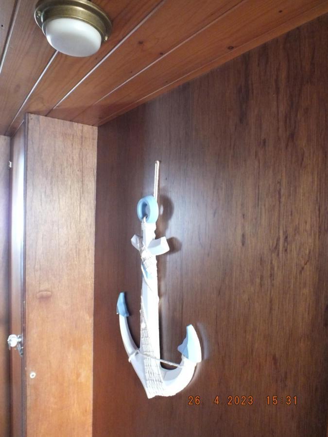 Zouw Hausboat Zakotven -Pouze Ubytovani Roudnice nad Labem Exterior foto