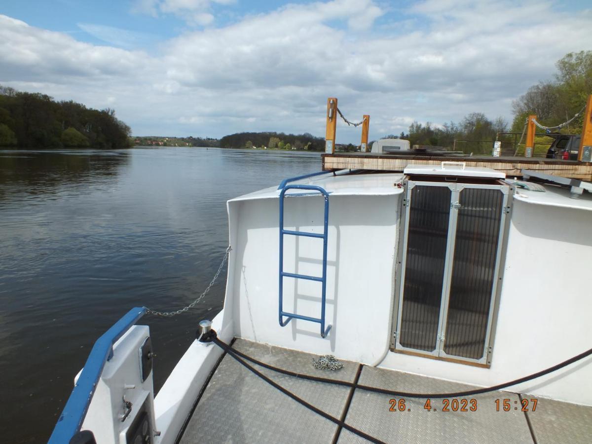 Zouw Hausboat Zakotven -Pouze Ubytovani Roudnice nad Labem Exterior foto