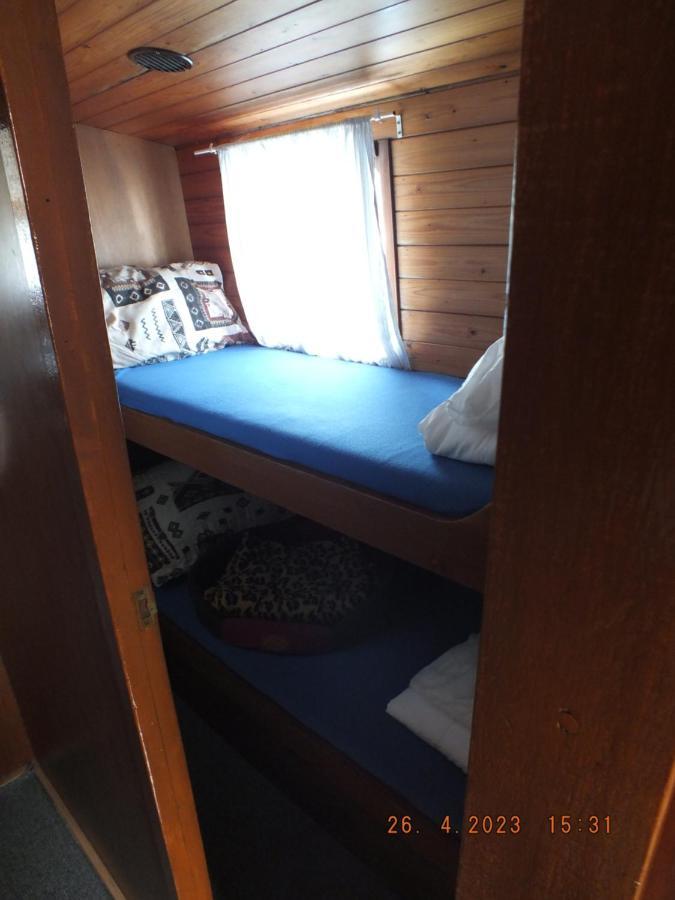 Zouw Hausboat Zakotven -Pouze Ubytovani Roudnice nad Labem Exterior foto